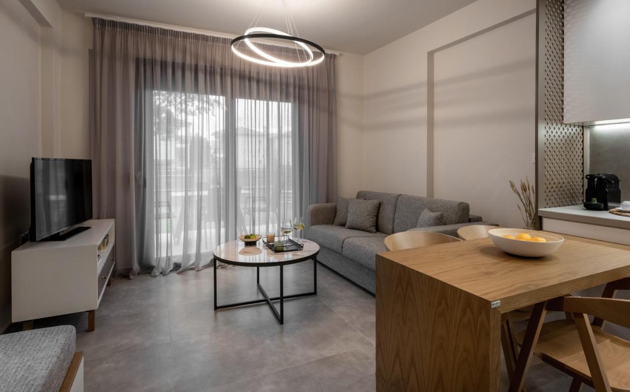Iris Suites Nikiti Εξωτερικό φωτογραφία