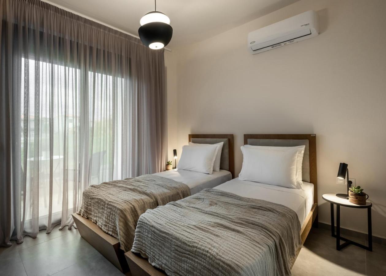Iris Suites Nikiti Εξωτερικό φωτογραφία