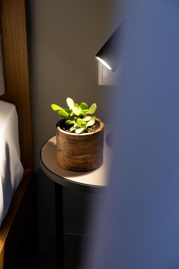 Iris Suites Nikiti Εξωτερικό φωτογραφία