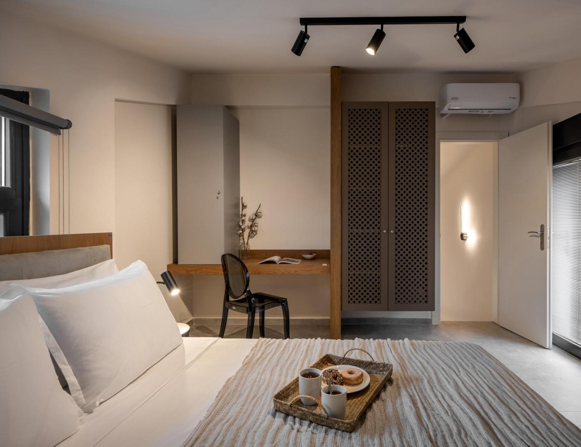 Iris Suites Nikiti Εξωτερικό φωτογραφία